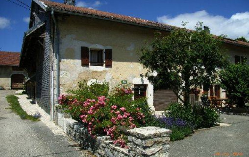 Location de vacances - Gîte à Saint-Pierre - Le gîte en été, terrasse