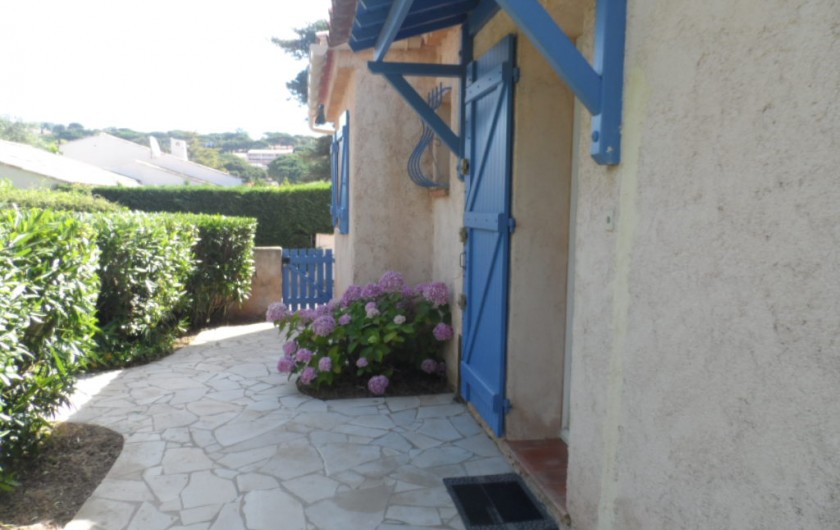 Location de vacances - Villa à Sainte-Maxime - Piscine privée