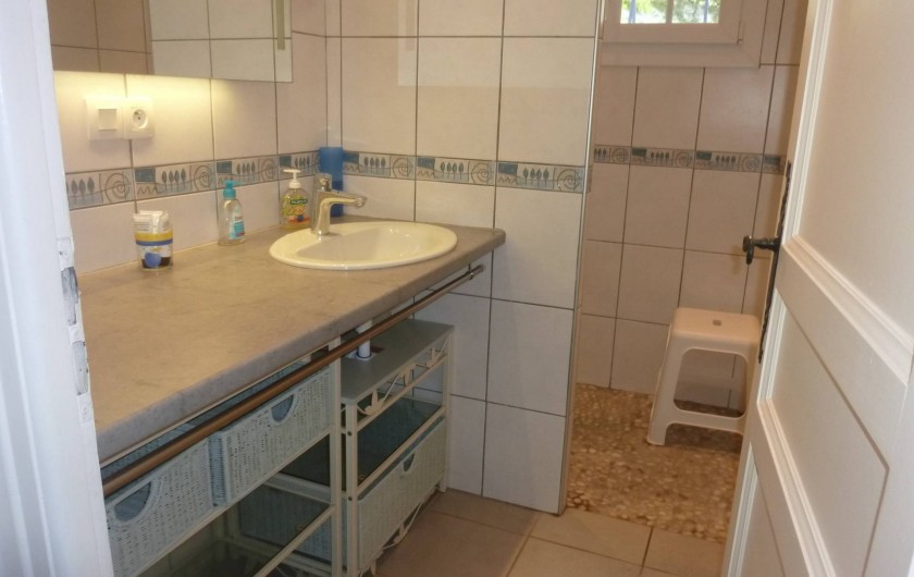 Location de vacances - Villa à Sainte-Maxime - Salle d'eau : douche italienne