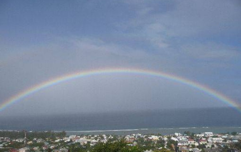 Location de vacances - Chalet à Saint-Leu - arc en ciel vue de la veranda