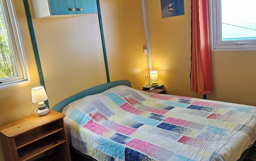 Location de vacances - Chalet à Saint-Leu - chambre double vue sur ocean  1 ( lit 140 )