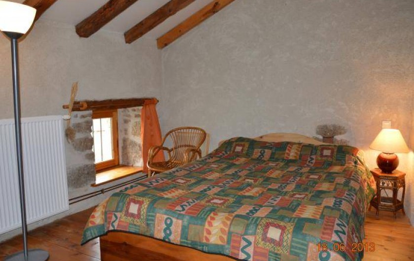 Location de vacances - Chambre d'hôtes à Saint-Anthème - Chambre "Campagne"