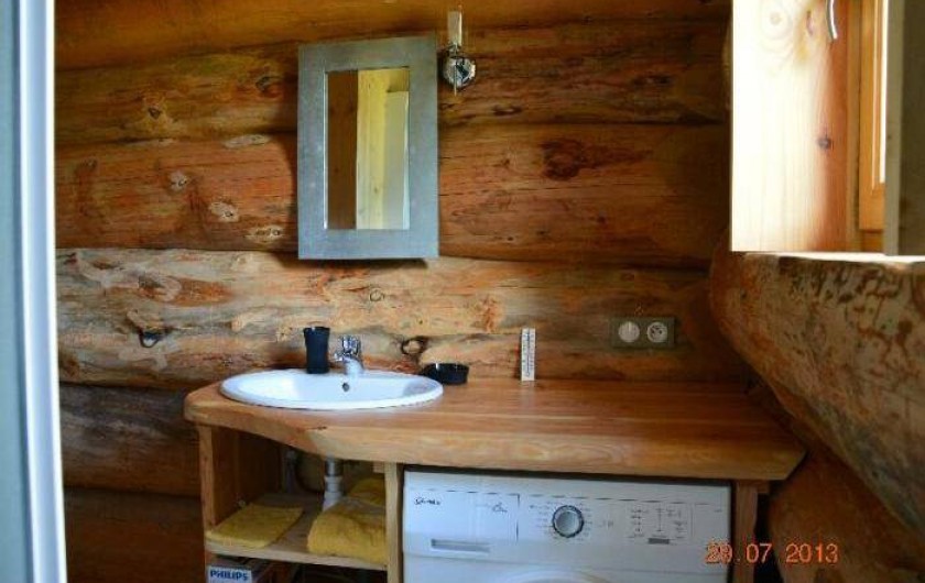 Location de vacances - Chambre d'hôtes à Saint-Anthème - Chalet en rondins de bois