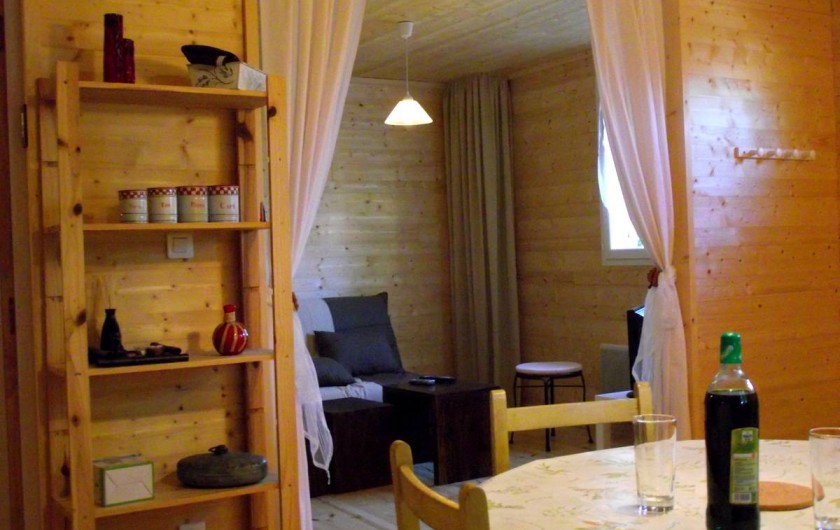 Location de vacances - Villa à Le Chambon-sur-Lignon - vue sur le salon du coin repas