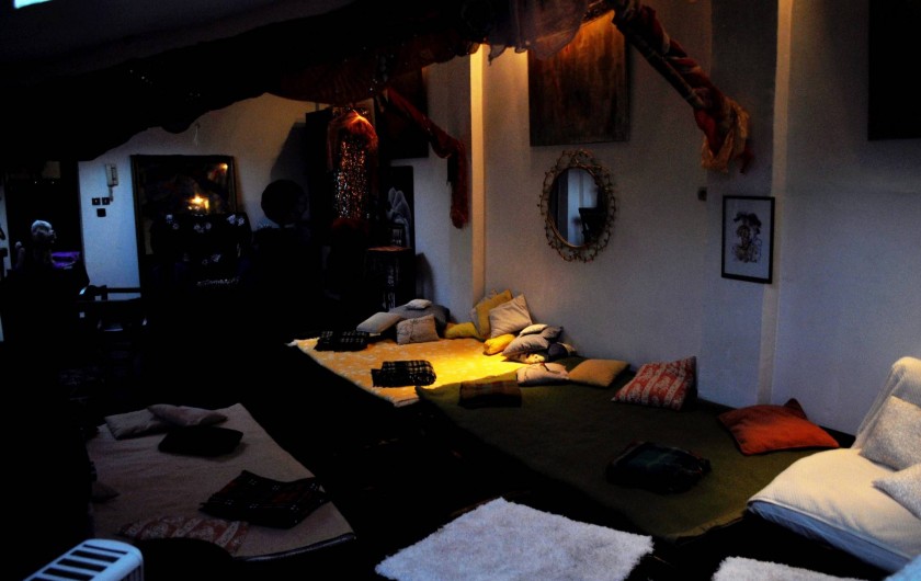 La salle éveil pour les massages, l'entraînement physique, yoga, méditation