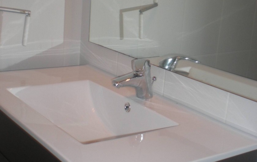Location de vacances - Villa à Mimizan - salle de bain