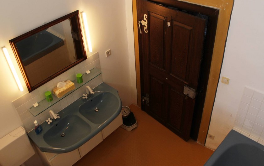 Location de vacances - Appartement à Unsleben - la salle de bain: avec bain, toilettes.