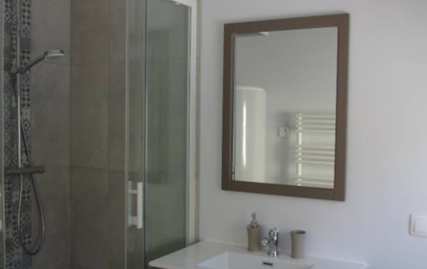 Location de vacances - Appartement à Villard-de-Lans - salle de douche attenante à la chambre 1