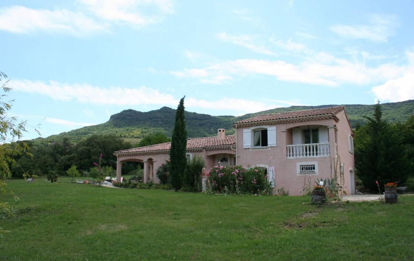 Location de vacances - Villa à Saint-Martin-sur-Lavezon - Coté est