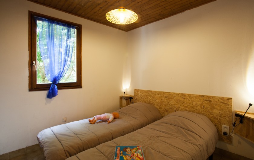 Location de vacances - Gîte à Calviac-en-Périgord - chambre n°1 2 lits en 80 ou 1 lit en 160