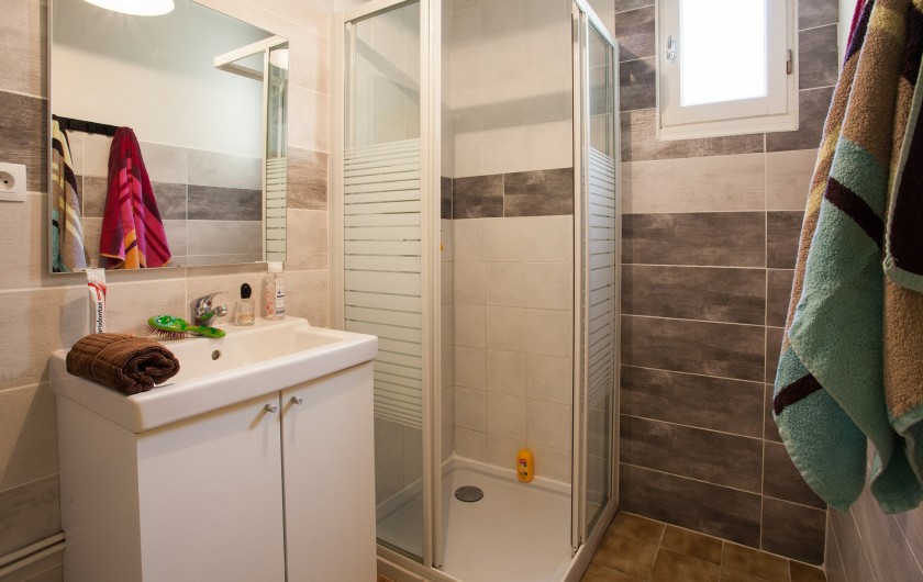 Location de vacances - Gîte à Calviac-en-Périgord - salle d'eau