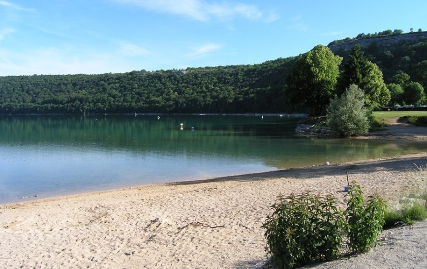 Location de vacances - Appartement à Songeson - plage du domaine de chalain à 4km de la location