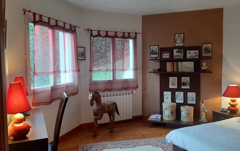 Location de vacances - Maison - Villa à Urrugne - Chambre 1 rez de jardin Deux lits en 90 jumelables