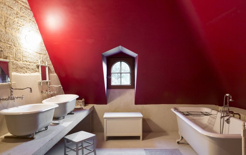 Location de vacances - Maison - Villa à Saint-Maden - 1er étage, salle de bain   + douche du dortoir