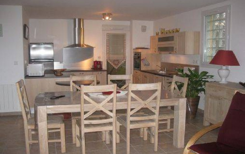 Location de vacances - Appartement à Nyons - Cuisine à l'américaine et  salle à manger
