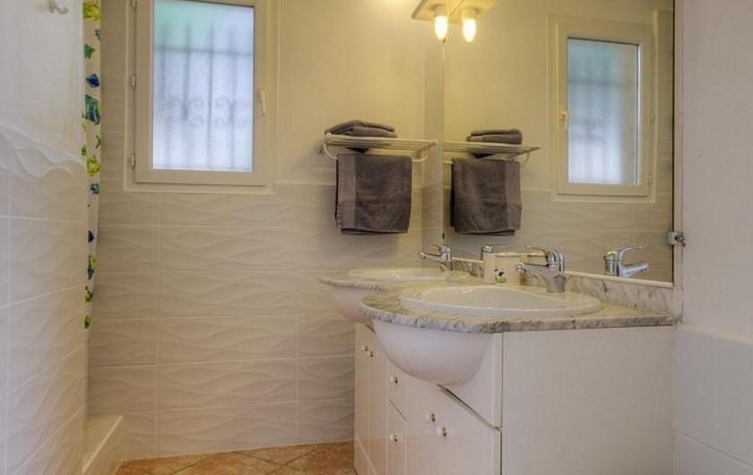 Location de vacances - Villa à Olmeto - Salle d'eau - Douche