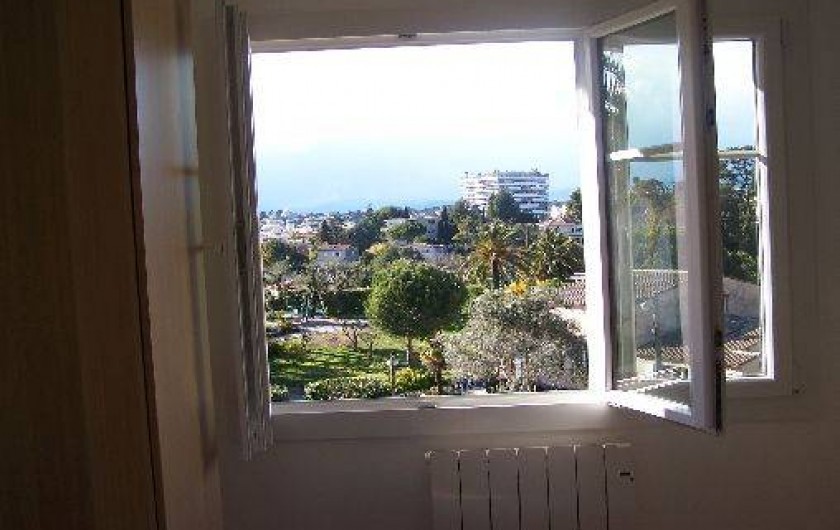Location de vacances - Appartement à Cannes - Vue chambre 1