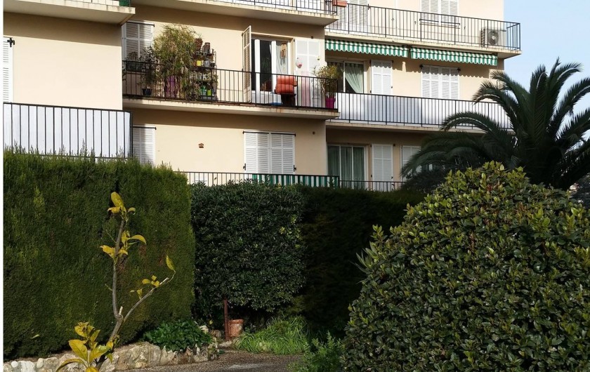 Location de vacances - Appartement à Cannes - Vue de l'extèrieur coté salon