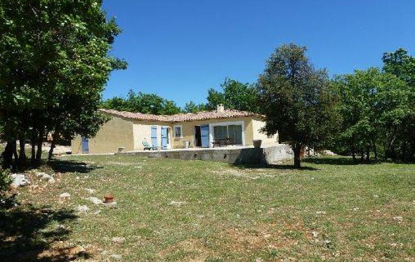 Location de vacances - Villa à La Verdiere - terrain