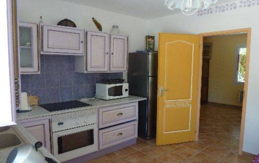 Location de vacances - Villa à La Verdiere - cuisine
