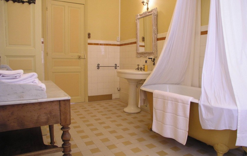 Location de vacances - Chambre d'hôtes à Bessines-sur-Gartempe - Bathroom chambre D'or