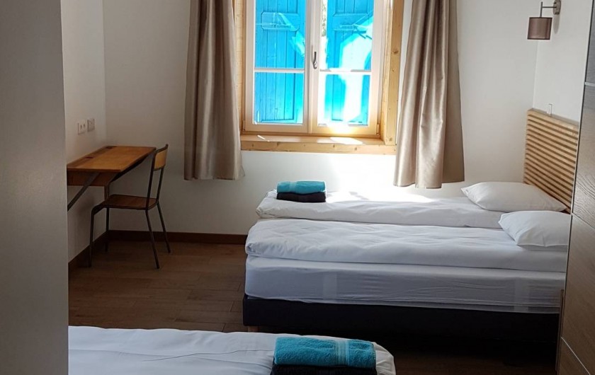 Location de vacances - Maison - Villa à Le Bourg-d'Oisans - Chambre pour 3 personnes avec ensuite