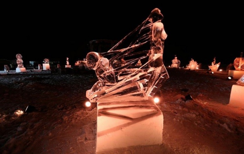 Concours annuel de sculptures sur glaces, mi janvier