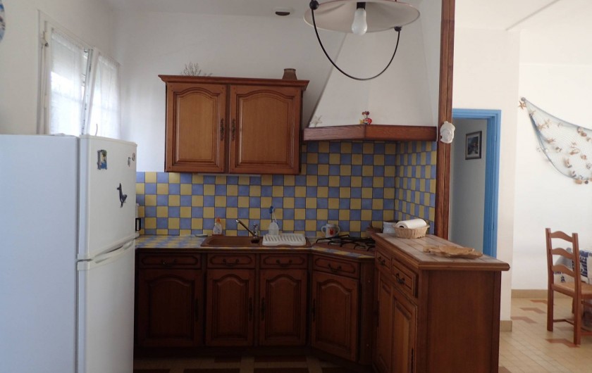 Location de vacances - Villa à Saint-Hilaire-de-Riez - cuisine ouverte donnant sur le séjour superficie totale 80 m2