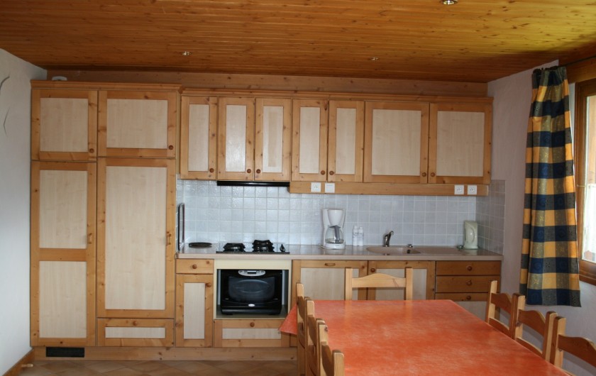Location de vacances - Appartement à Peisey-Nancroix - Coin Cuisine.