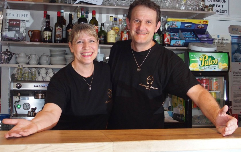 Location de vacances - Chambre d'hôtes à Saint-Étienne-du-Valdonnez - Francine et Thierry vous accueillent toute l'année à l'Auberge du Bramont