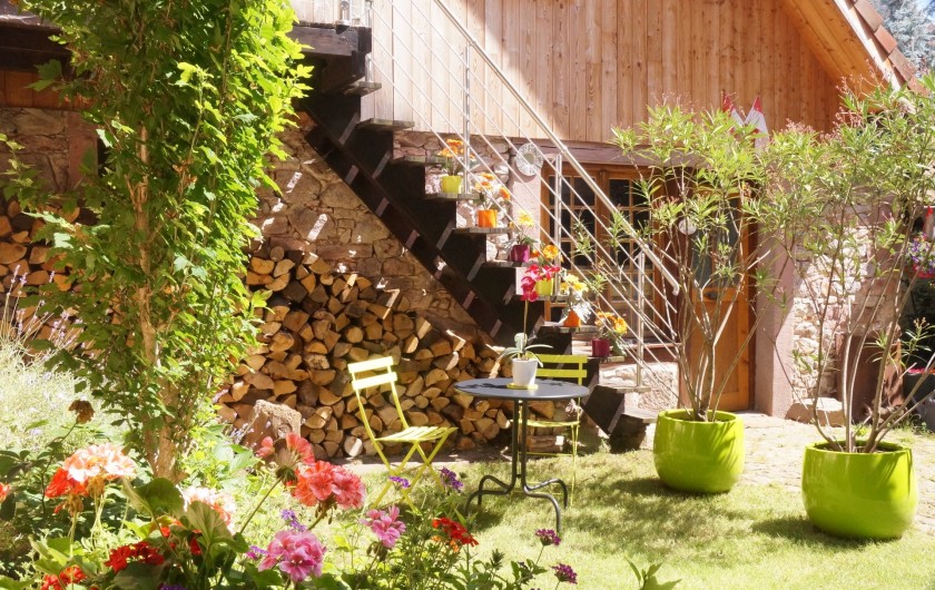 Location de vacances - Gîte à Ribeauville - Salons de jardin à disposition