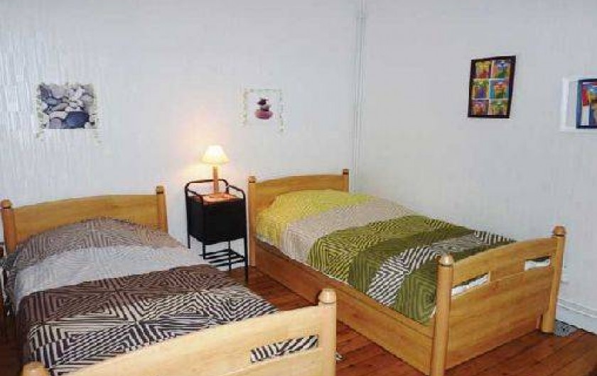 Location de vacances - Maison - Villa à Roscoff - Chambre double vue sur le clocher et l'ile de batz