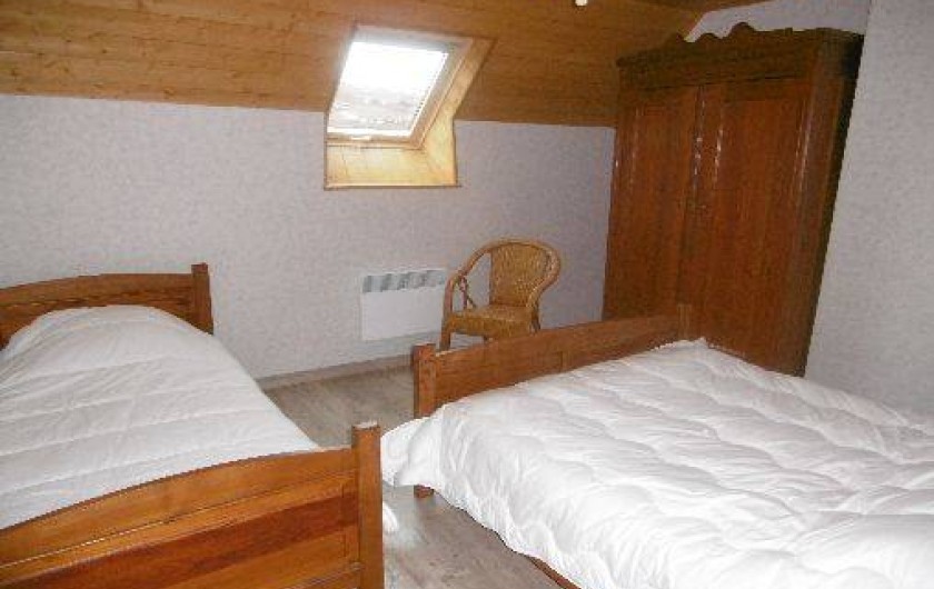 Location de vacances - Gîte à Le Claux - Chambre 2 - Étage
