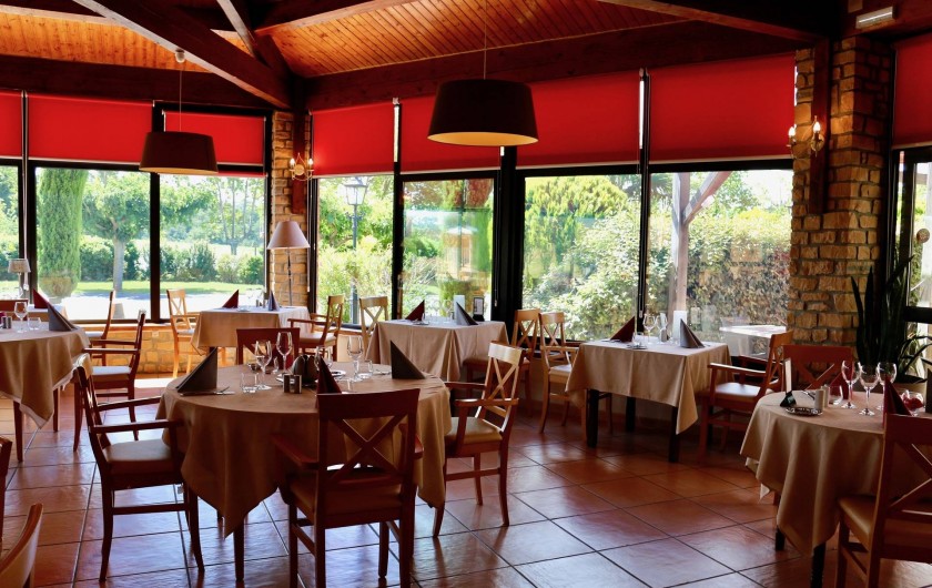Location de vacances - Hôtel - Auberge à Saint-Jean-le-Centenier - Salle restaurant
