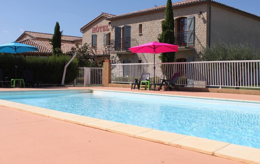 Location de vacances - Hôtel - Auberge à Saint-Jean-le-Centenier - Piscine