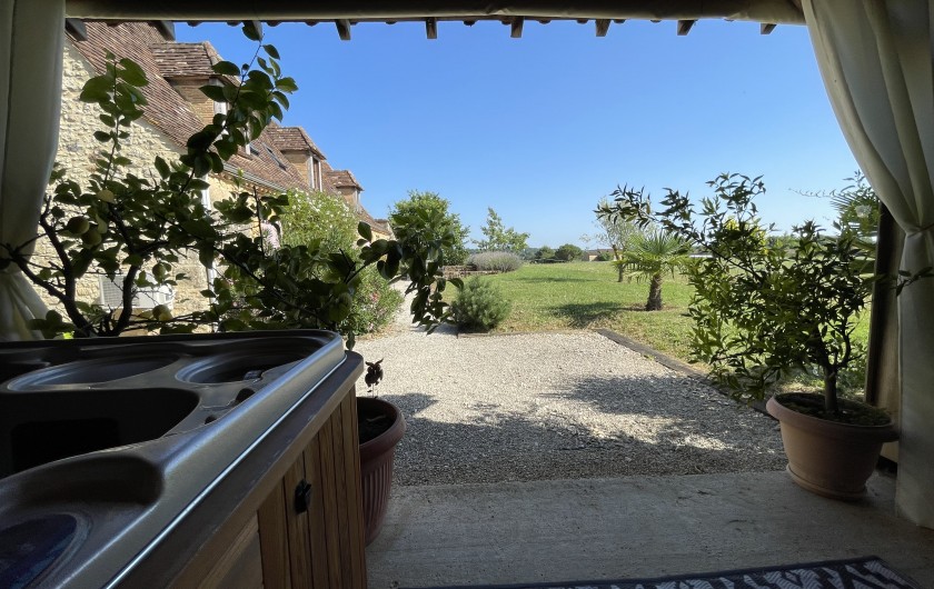 Location de vacances - Chambre d'hôtes à Saint-Avit-Sénieur - Espace jacuzzi