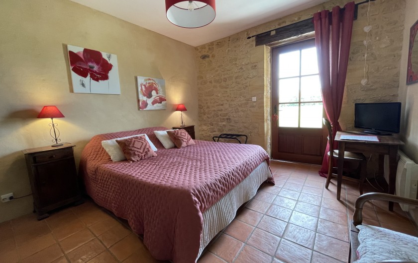 Location de vacances - Chambre d'hôtes à Saint-Avit-Sénieur - Chambre Coquelicot