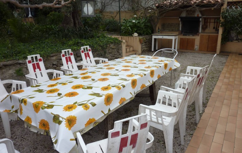 Location de vacances - Villa à La Ciotat - Terrasse séjour d'été, barbecue 