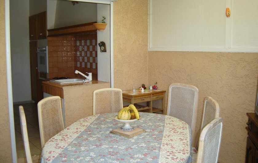 Location de vacances - Villa à La Ciotat - Coin repas côté cuisine