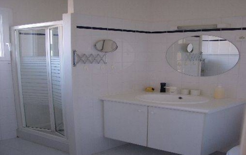 Location de vacances - Villa à Pierrevert - salle de bains