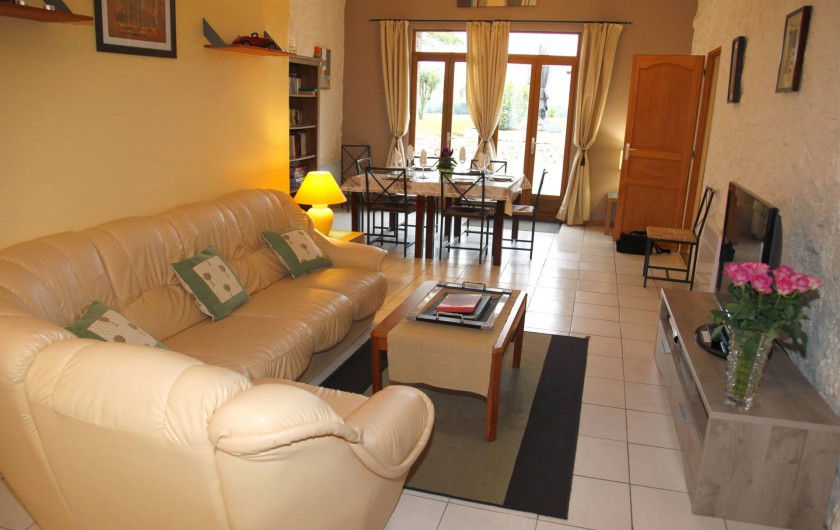 Location de vacances - Gîte à Sainteny - un salon/salle à manger