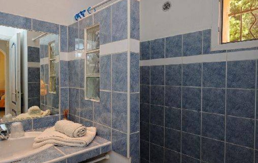 Location de vacances - Villa à Bonifacio - mini villa salle de bain