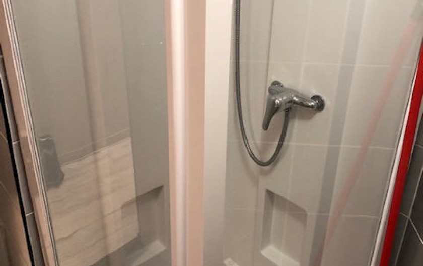 Location de vacances - Appartement à Chamrousse - CABINE DE DOUCHE