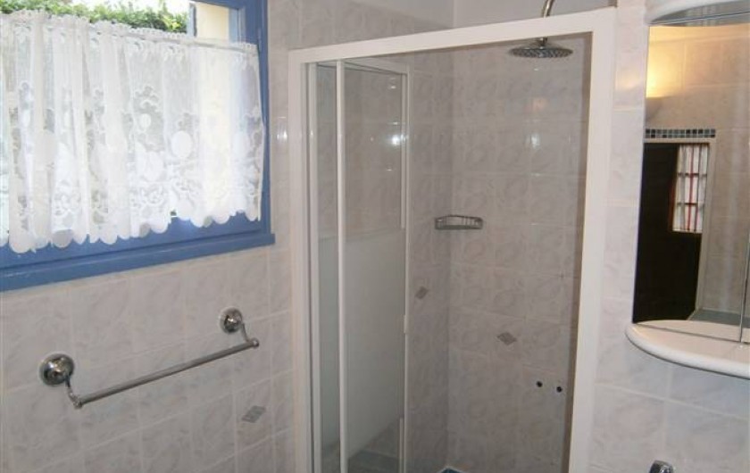 Location de vacances - Gîte à Mareuil-sur-Lay-Dissais - 1 salle douche - chambre 1