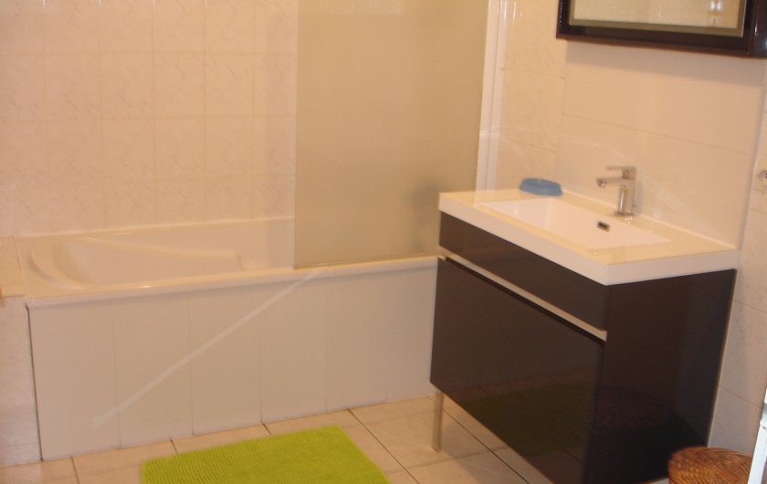 Location de vacances - Chalet à Bezinghem - salle de bain