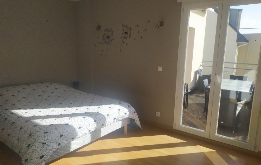Location de vacances - Villa à Clohars-Carnoët - CHAMBRE PARENTALE AVEC DRESSING ET SALLE D'EAU