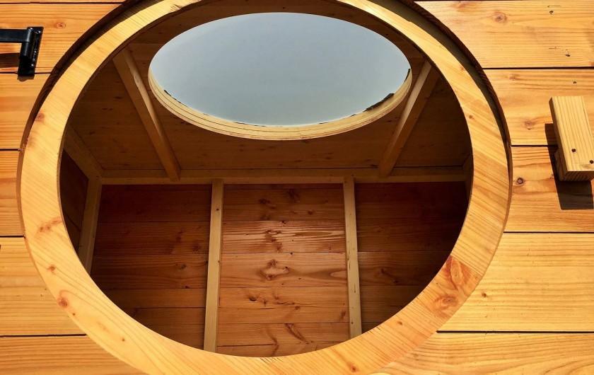 Location de vacances - Chambre d'hôtes à Auriac-du-Périgord - Une nuit sous les étoiles dans un lit de 140