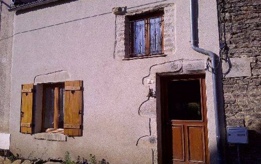 Location de vacances - Maison - Villa à Viserny - façade de l'entrée