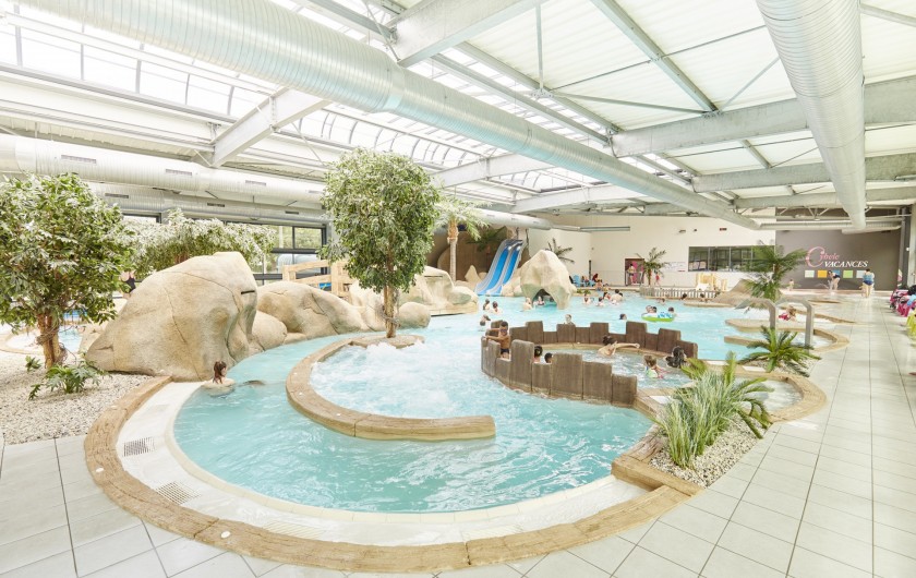 Location de vacances - Camping à Brem-sur-Mer - Piscine intérieur