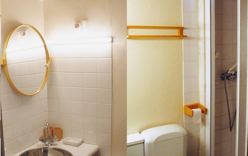 Location de vacances - Villa à Embrun - 3ème salle d'eau au niveau haut: wc, douche, lavabo.